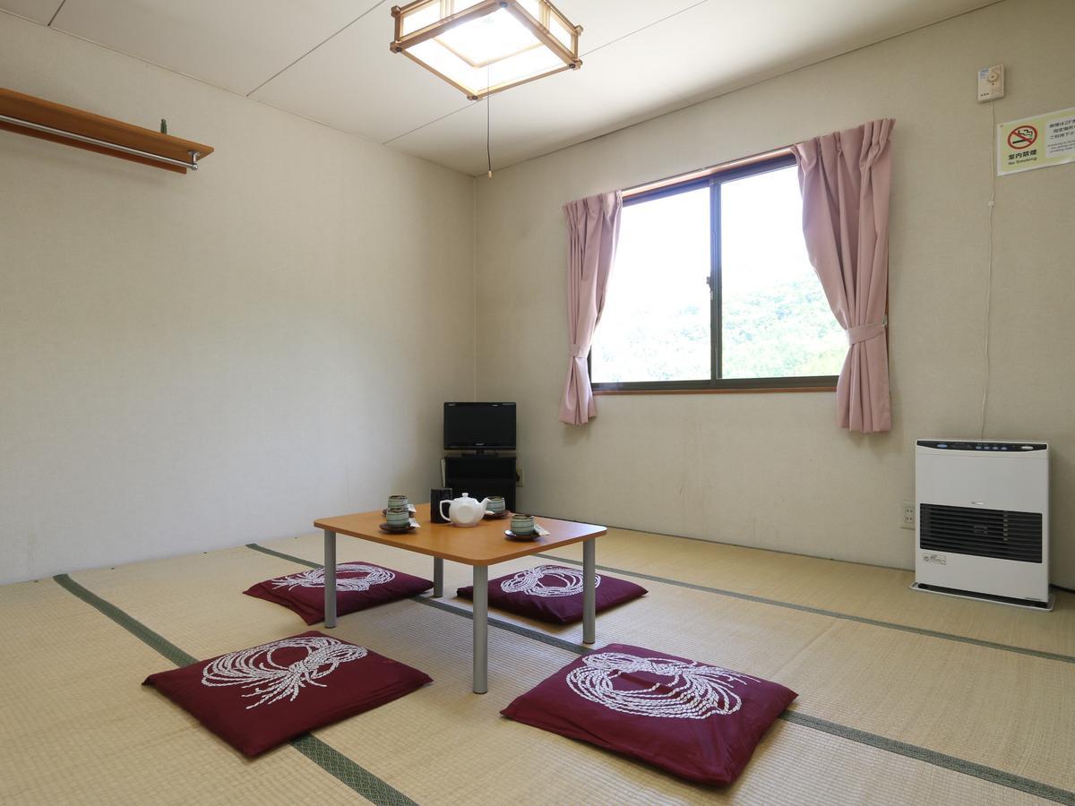Lodge Kotobuki Takayama  Exterior photo